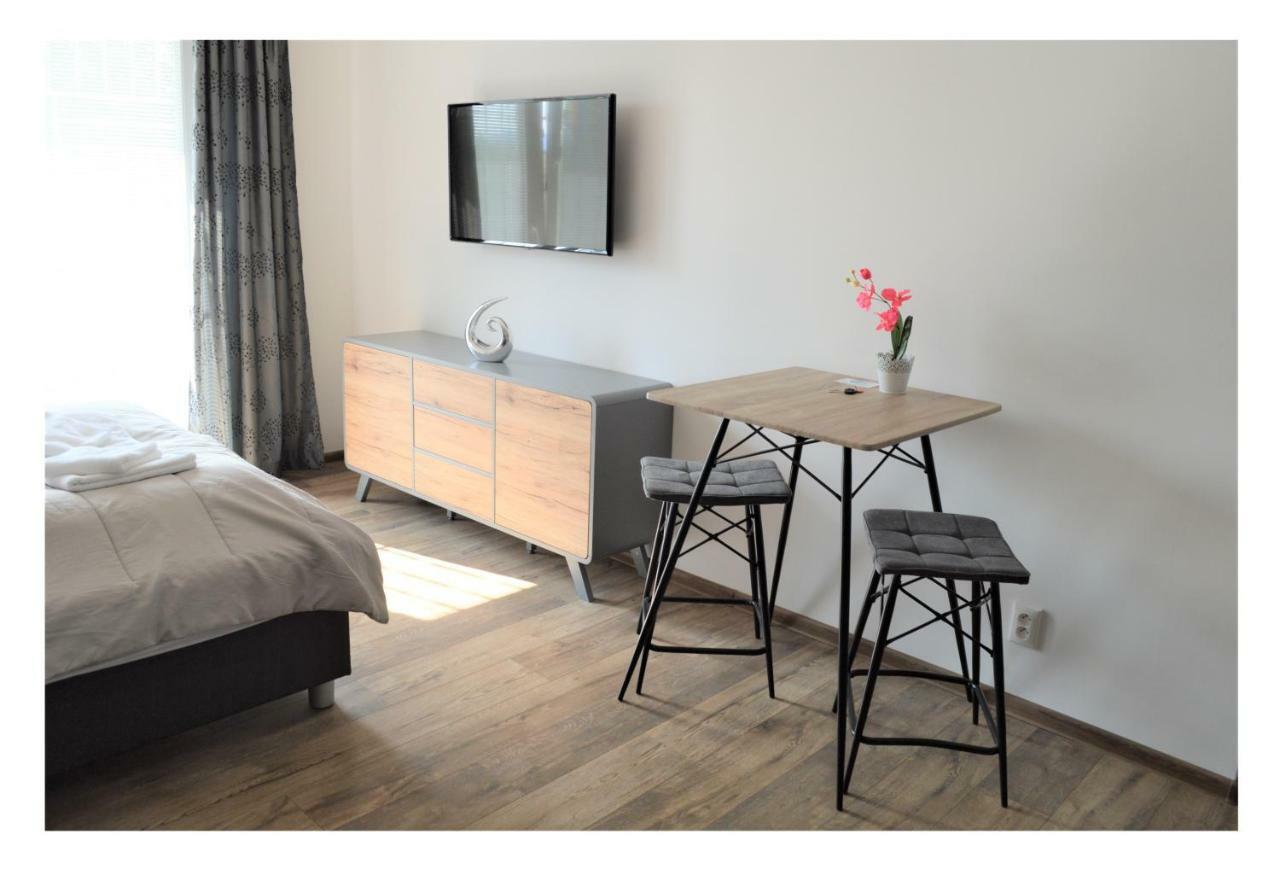 Sgl Apartments Lavickova Trenčín Екстериор снимка